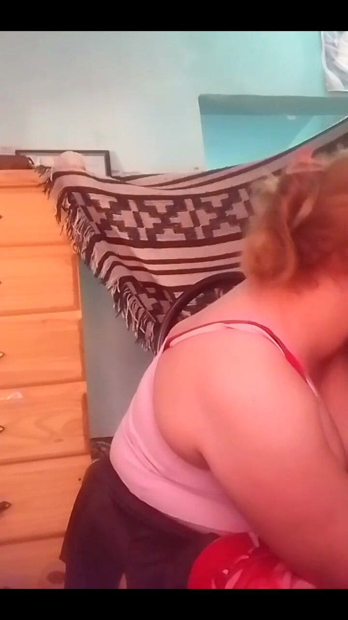 Fitcure1: Medi Menghisap Saya Semasa Kami Dalam Kamera Web