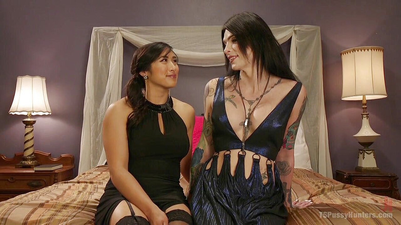 Kink TS: Mia Li kommer att göra vad som helst för en...