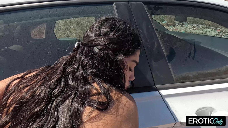 German bitch hunter: जर्मन कुतिया हंटर कैमरे पर एक और आश्चर्यजनक सुंदरता का स्कोर करती है