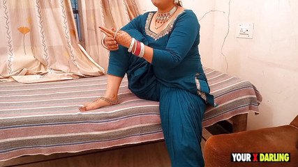 Jony Darling: 継母は彼女の義理の息子のドゥルハンを望んでいます