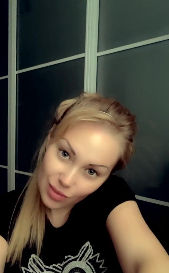 Goddess Misha Goldy: 女王様の淫語