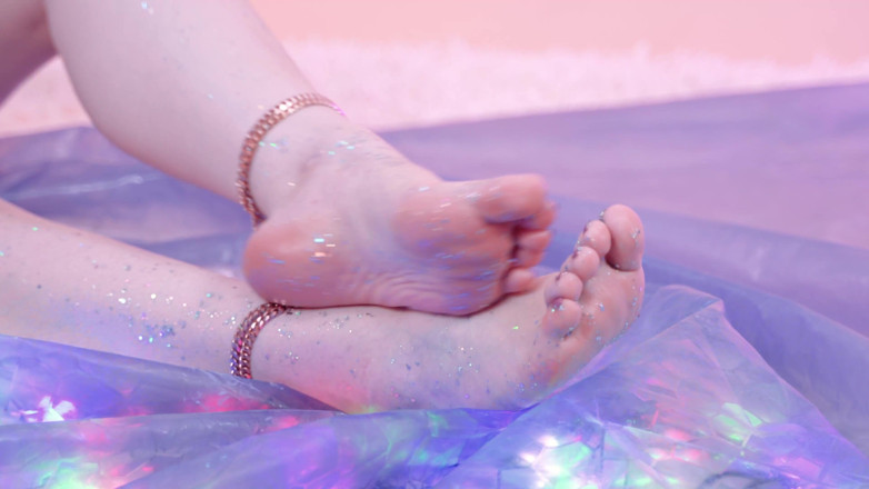 Arya Grander: Glitter foot fetish fantasies close up slowly relax video of...