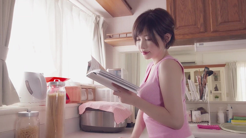 Eagle-Special: Apabila saya memeluk Isteri Daripada Salah Seorang Senior Saya, Dia...