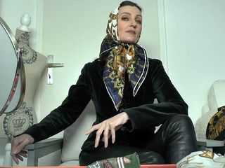 Lady Victoria Valente: Classic Silk Headscarves - Today Is Your Headscarf Day