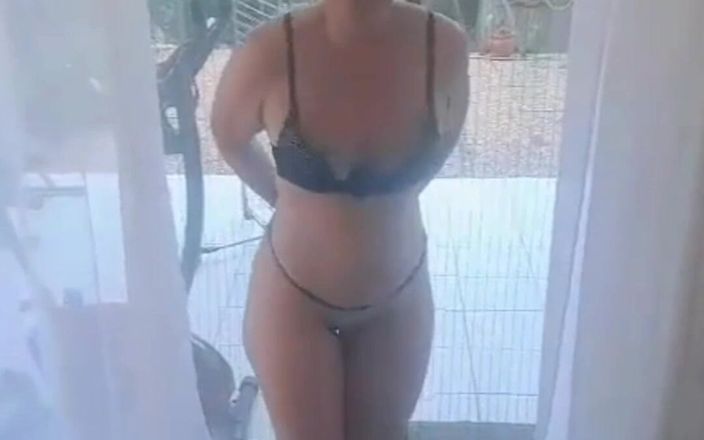 Sofy13: Realmente quiero que vengas y beses mi culo