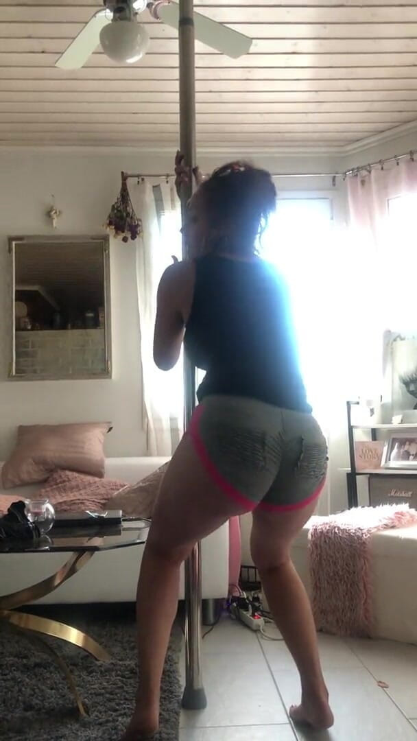 BambiAmbita: BambiAmbita is dancing with wearing a very tiny little shorts