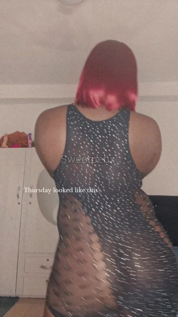 Sweet Peb X: Mijn lul aftrekken met mijn lingerie