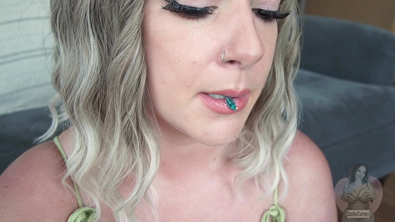 Sasha Curves: Frühstück mit einer Riesin