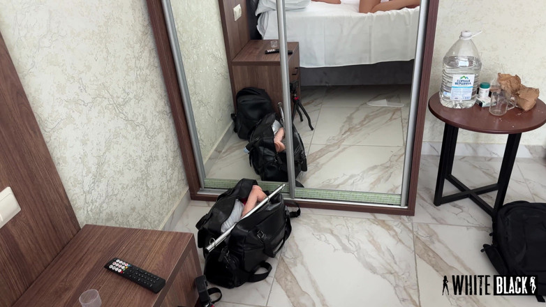 WhiteBlack: Real Treason! Married Tourist Pulled on and Fist in Hotel...