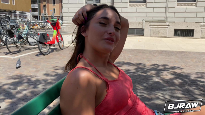 BJ Raw: Bjraw sara Diamantes italienischer blowjob