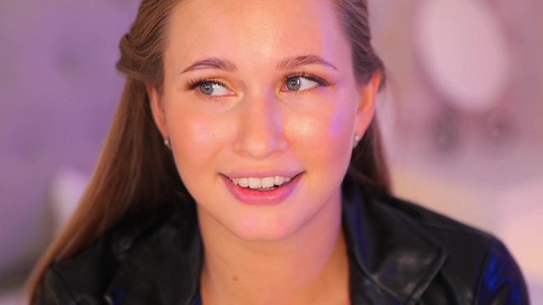 Stella Cardo: रबर के लंड से खुद को चोदा