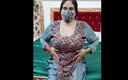 Shilpa Bhabhi: Big Tits Pakistani Muslim Aunty Pressing Boobs and Orgasm with...
