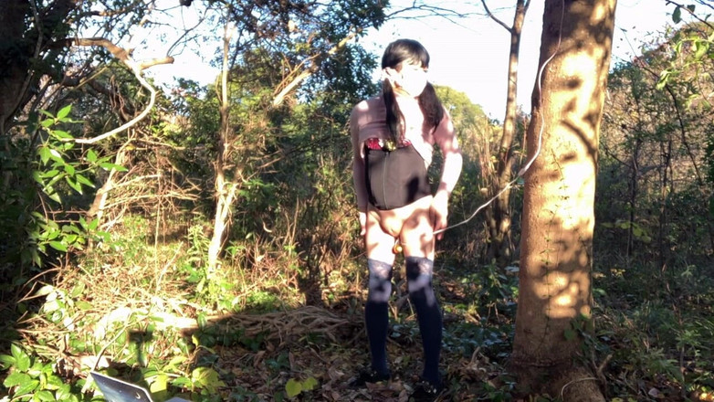 megu2002: Cewek ini lagi asik muasin memeknya pakai vibrator xxxxx untuk...