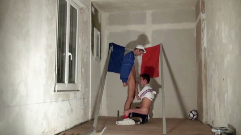 Gaybareback: Twink futbol antrenörü tarafından sikiliyor