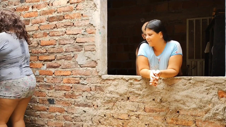 Adribella69: Un beau-père pervers encule sa belle-fille pendant que sa femme...