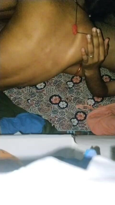 CHOUDHARYJAAN: Я покликав свого друга до своєї кімнати і залишив його там, розірвав рожеву пизду свого друга