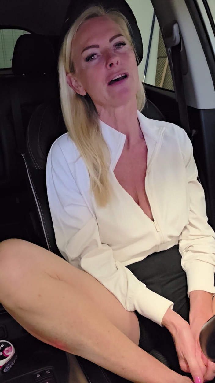 Dirty Tina: เรื่องราว MILF มาจอร์กา ตอนที่ 4