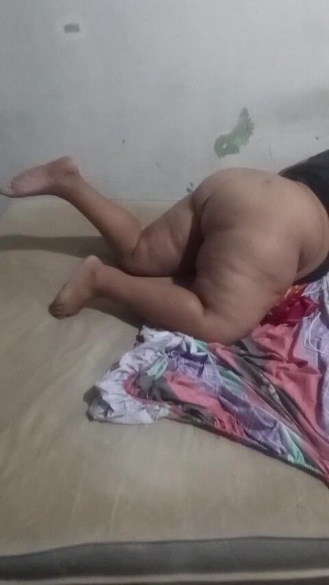 Gordita Culo Rico: Die hure meiner stiefmutter lutscht meinen schwanz und ich fülle...