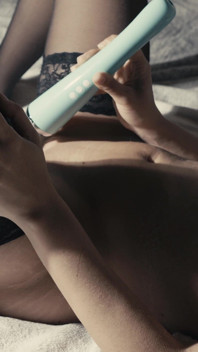 I Masturbate with My New Hitachi Friend, It Made Me Squirt a Little Bit I Didn't Expect It