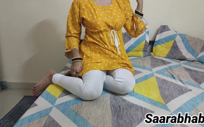 Saarabhabhi6: Saara se fait baiser par son demi-frère quand elle lui...