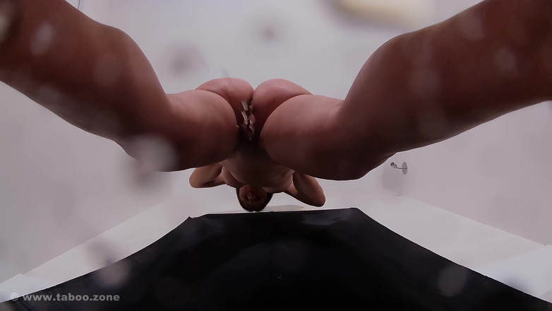 PeeFetish: Meo en tu cara en primer plano