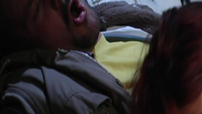 ONLYFREAKSX: MILF baise son voisin