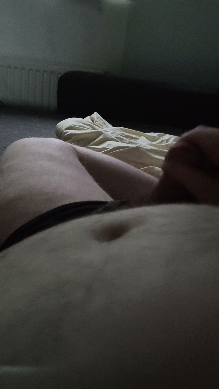 Runkaren32: Mi sto masturbando