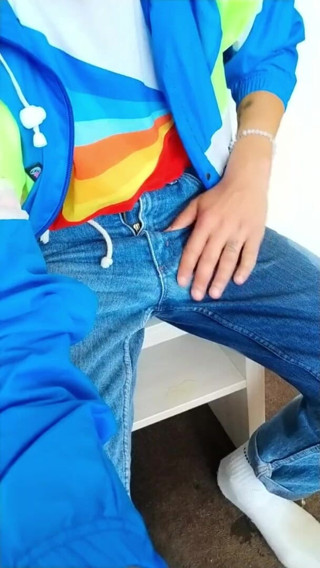 Idmir Sugary: Wetting My Jeans - I'm Lazy to Go to the Toilet