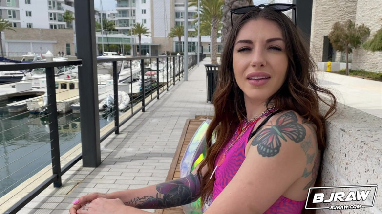 BJ Raw: Bjraw brenna mckenna अच्छी बुरी लड़की है