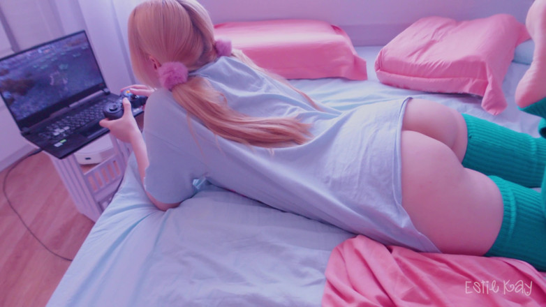 Estie Kay: She Playing Game and I Playing with Her Holes