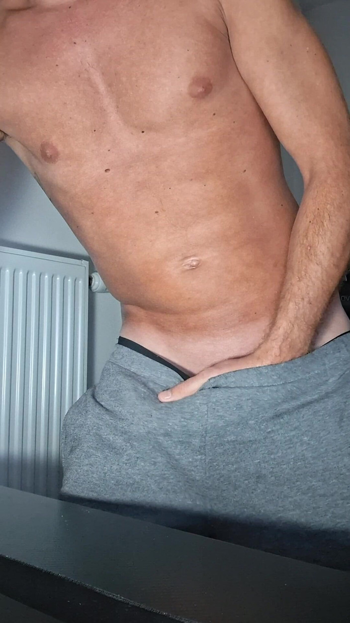 Xfroska: Eu duro em meus shorts e boxeadores