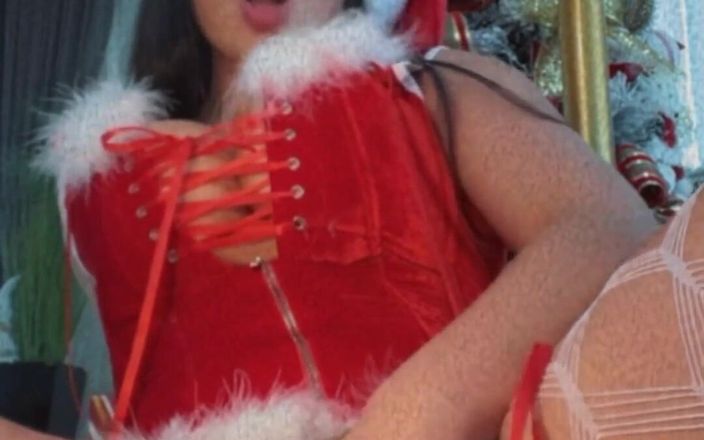 Emanuelly Raquel: Sexy Christmas Party Cosplay