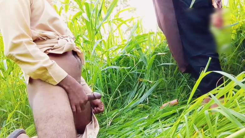 Abida sexy: Stepmama Indiana E Figliastro Kheton Mein Choda Bahut Maja Aaya
