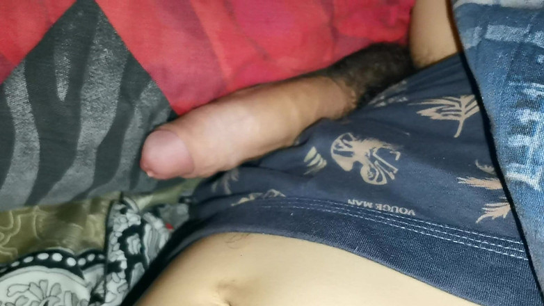 SEXY_GUYBEST: Velký šťavnatý pták proudí a tře se o polštář a brzy...