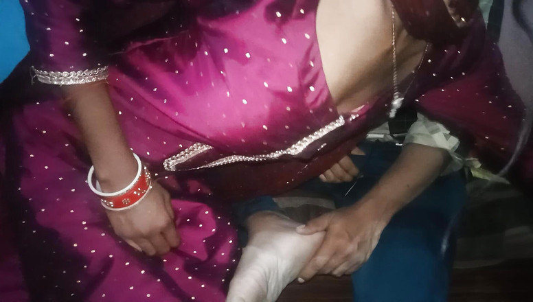 Truefuker: देसी टीना ने अपने छोटे देवर को सिखाया कि आज पहली बार सेक्स कैसे करें