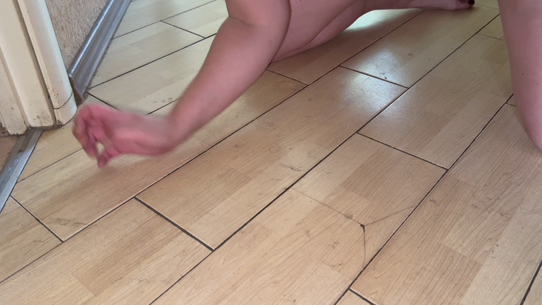 Elena917: Licking Dirty Floor and Toilet, Flashing Head in It
