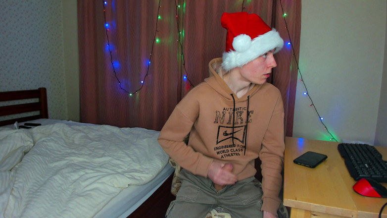 Morflot24: Sinh viên twink vuốt ve con cặc khổng lồ sau...