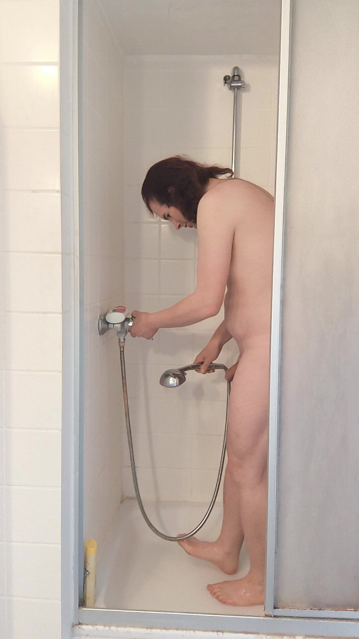 JanineLang: シャワーを浴びるところを見てて
