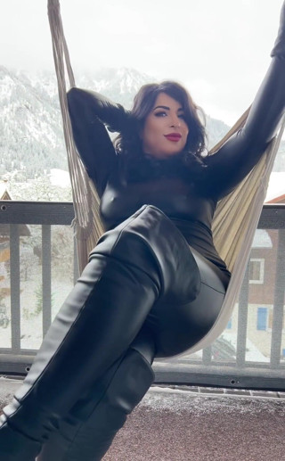 LadyAyse5: La tuta di pelle è anche pratica in inverno