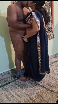 Wife in Saree Sex with Neighbour