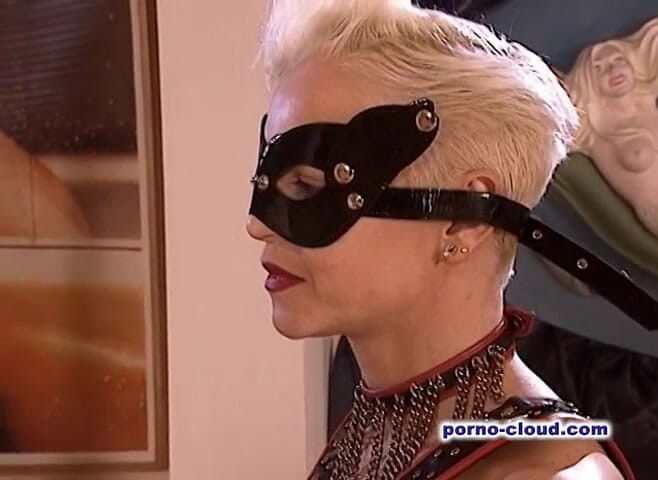 Porno Cloud: The masked slave in the fantastic latex orgy