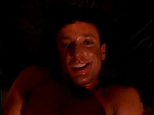 Gays Case: Ренді чувак отримує воском дупу і смокче член перед камшотом