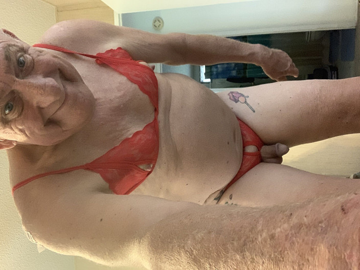 Nudeman693: Puta mariquita esclava