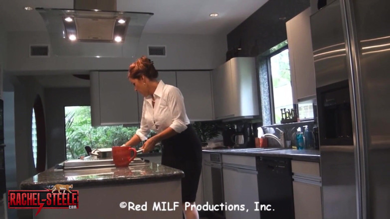 Rachel Steele: xem con trai riêng