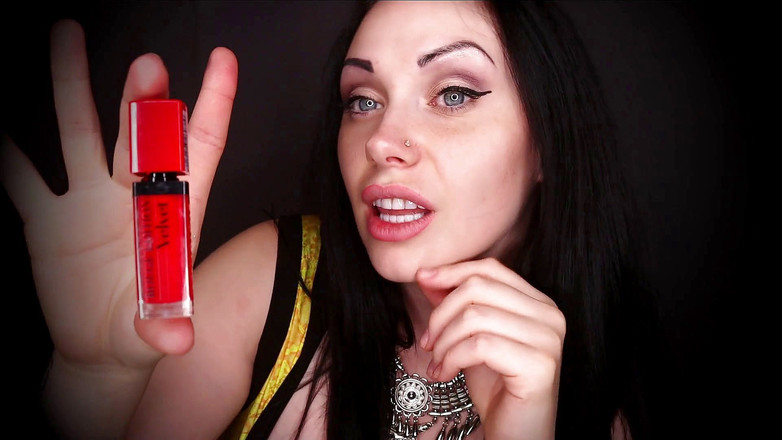 Goddess Misha Goldy: Aku akan memberimu makan dengan dewiku meludah - jika kamu menyayangiku...