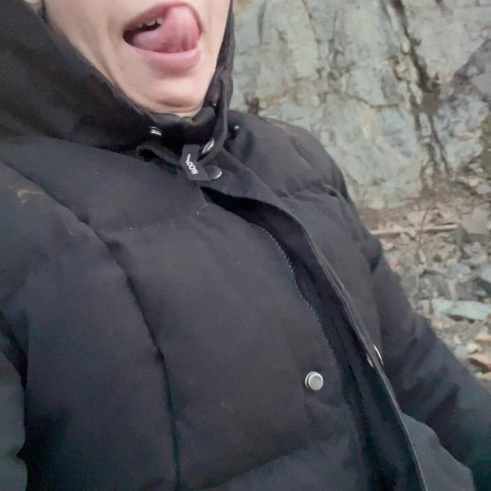 sweethanajapanese: Pee on the Moutain so Fun