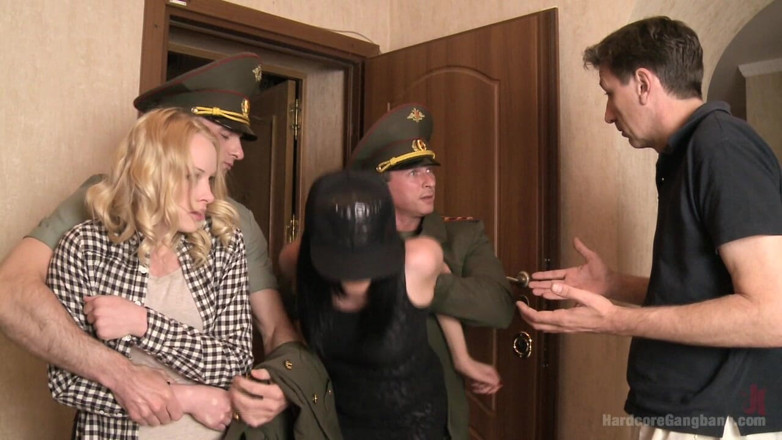 Hardcore Gangbang by Kink: 흑인 대물 자지와 섹스하는 두 명의 핫한 레즈