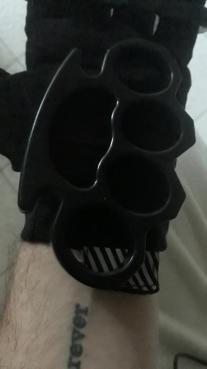 wernerlisaamityville: Lisaonthemoon को मेरे लंड को सजा देनी है