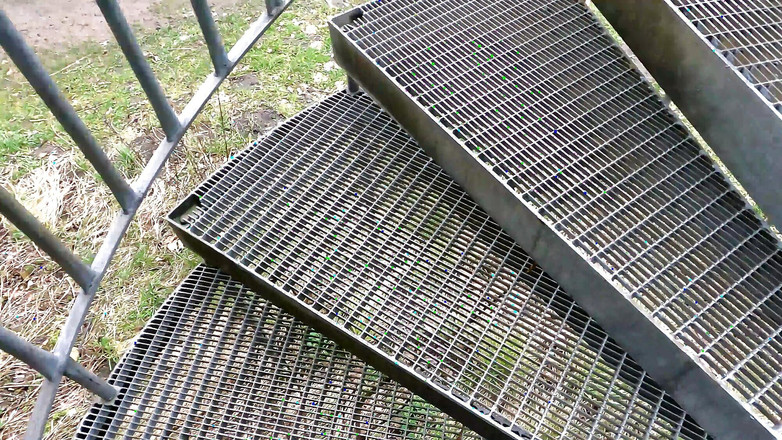 Bouncy Tits Action: Tetas abofeteando en la Torre de los Caballeros