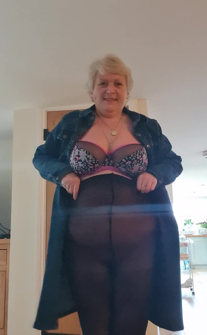 Uk Joolz: 아주 대담한 데님 드레스! 관에 장난 꾸러기 여행에 대한 하나 나는 생각!